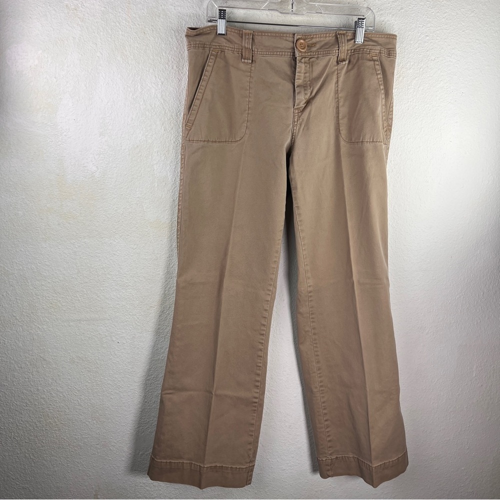 LEVI’S VINTAGE KHAKI FLARE PANTS. White label, no tab. Size 16M. 2 slit pockets